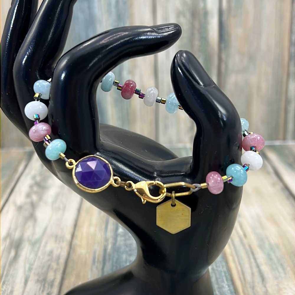 Gold-Plated Multicolor Beaded Bracelet with Purple Gem Accent